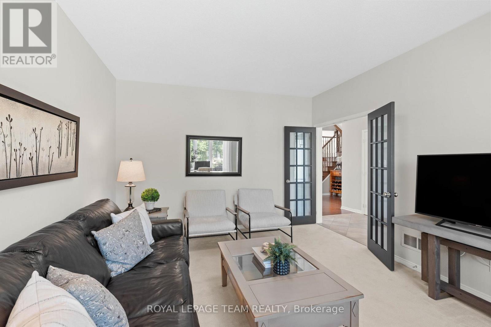 Property at 529 SANDGATE RIDGE image 5