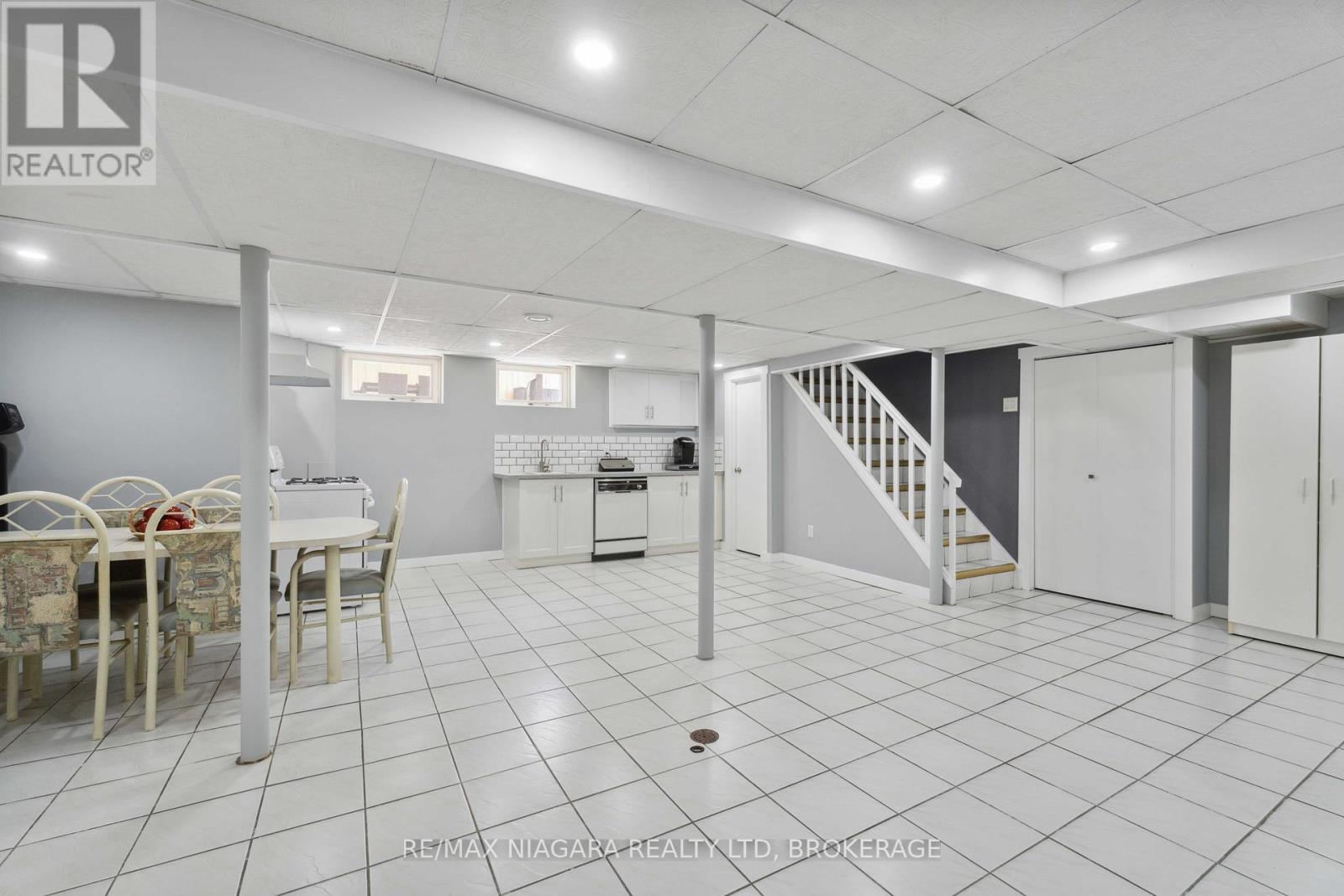 3560 Rapids View Drive, Niagara Falls, Ontario  L2G 6C4 - Photo 18 - X12224520