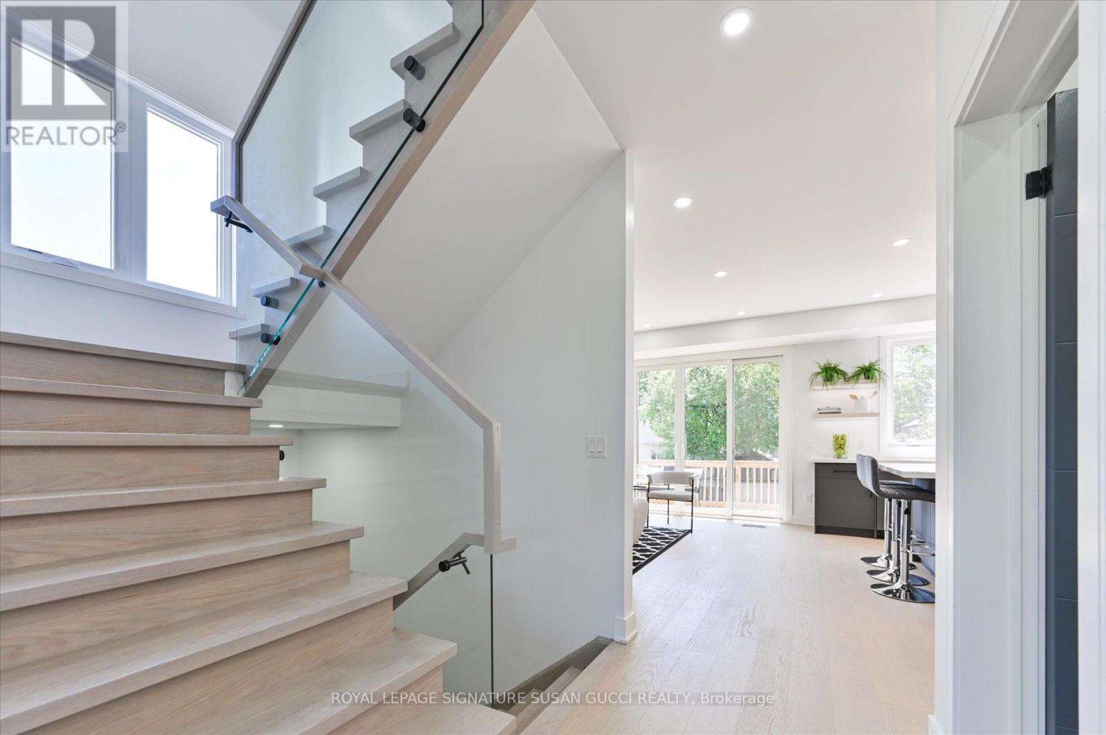 354 Woodmount Avenue, Toronto, Ontario  M4C 4A5 - Photo 15 - E12226831