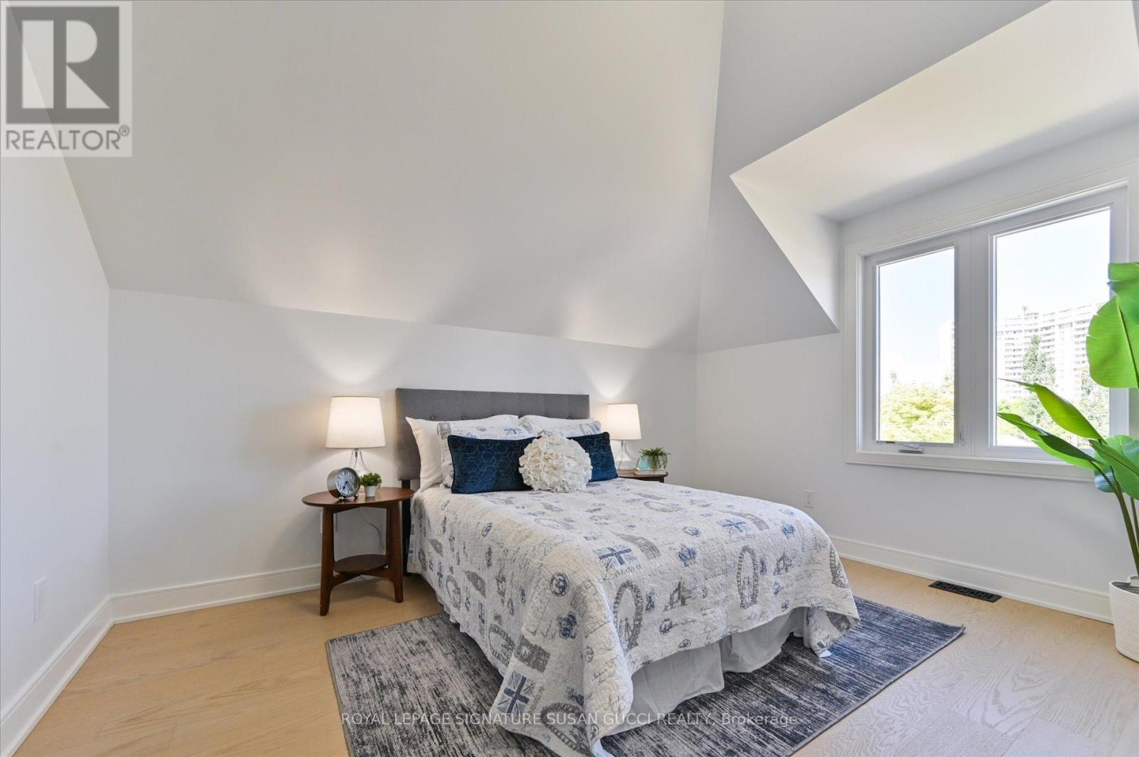 354 Woodmount Avenue, Toronto, Ontario  M4C 4A5 - Photo 25 - E12226831