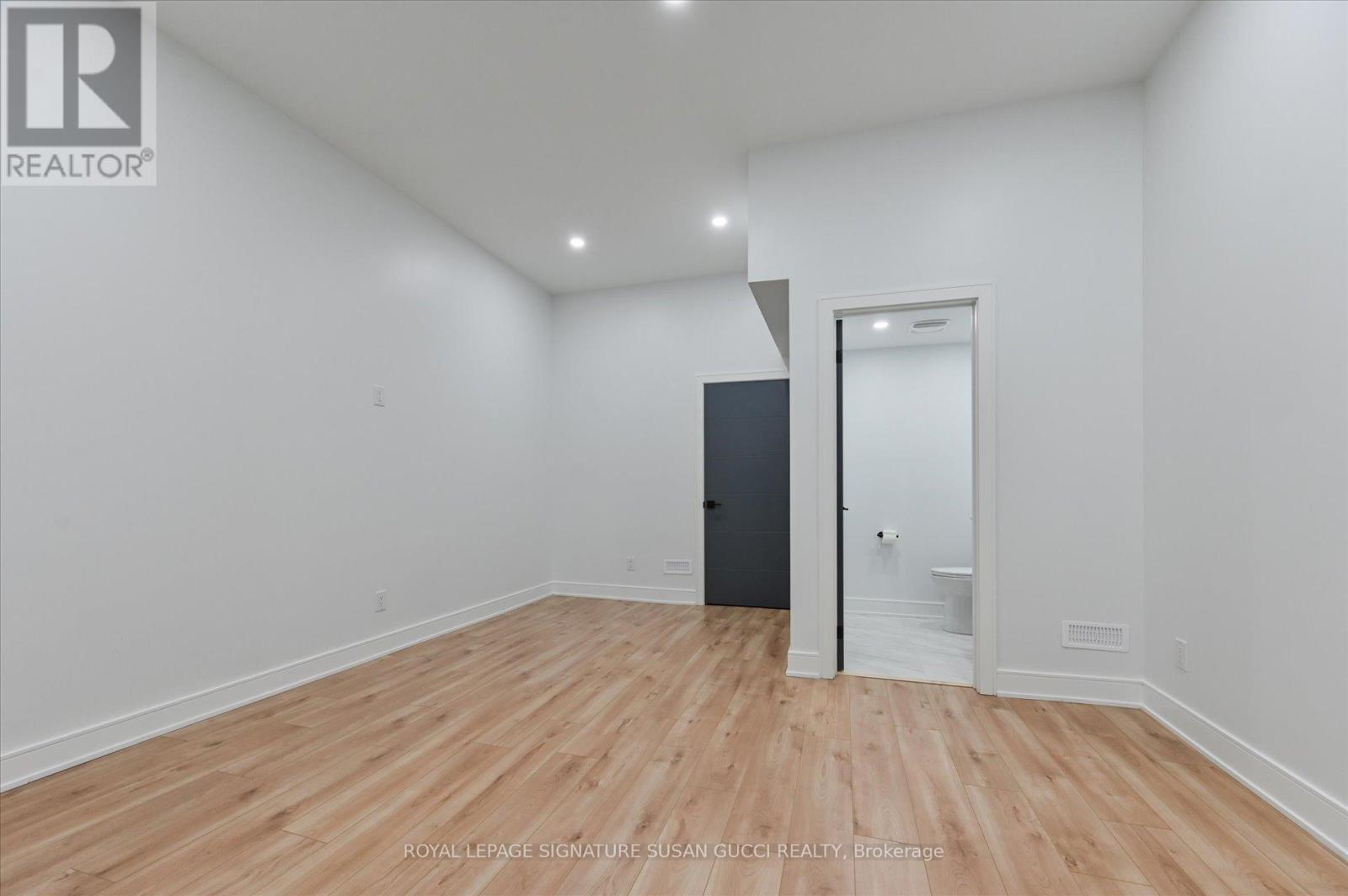 354 Woodmount Avenue, Toronto, Ontario  M4C 4A5 - Photo 33 - E12226831