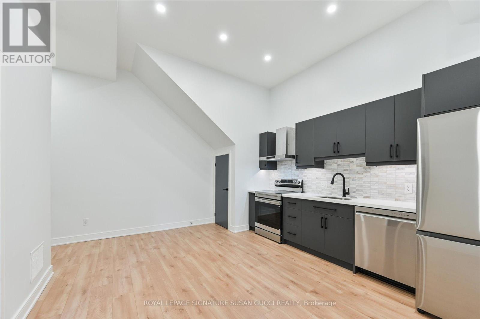 354 Woodmount Avenue, Toronto, Ontario  M4C 4A5 - Photo 36 - E12226831