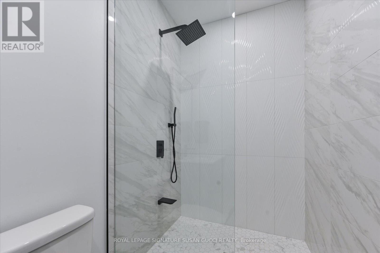 354 Woodmount Avenue, Toronto, Ontario  M4C 4A5 - Photo 39 - E12226831