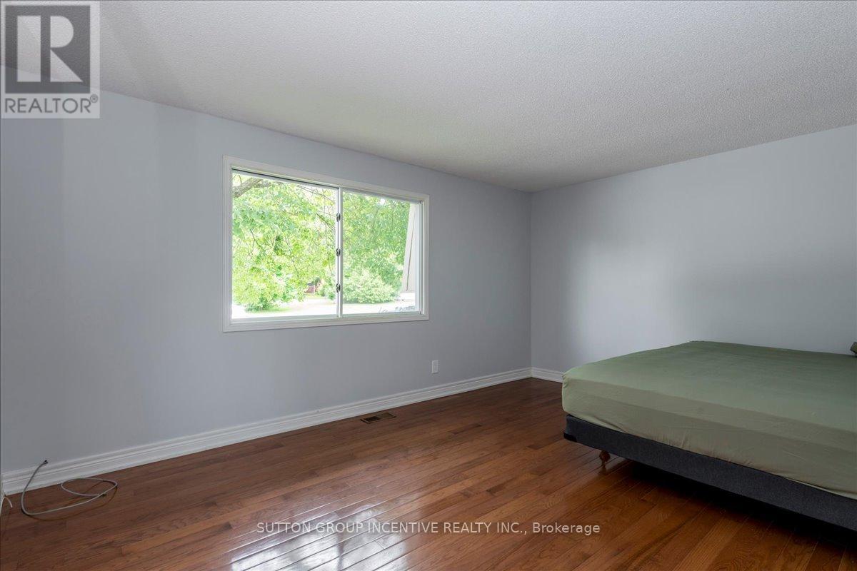 3 Comforts Cove, Innisfil, Ontario  L9S 1S3 - Photo 12 - N12226942