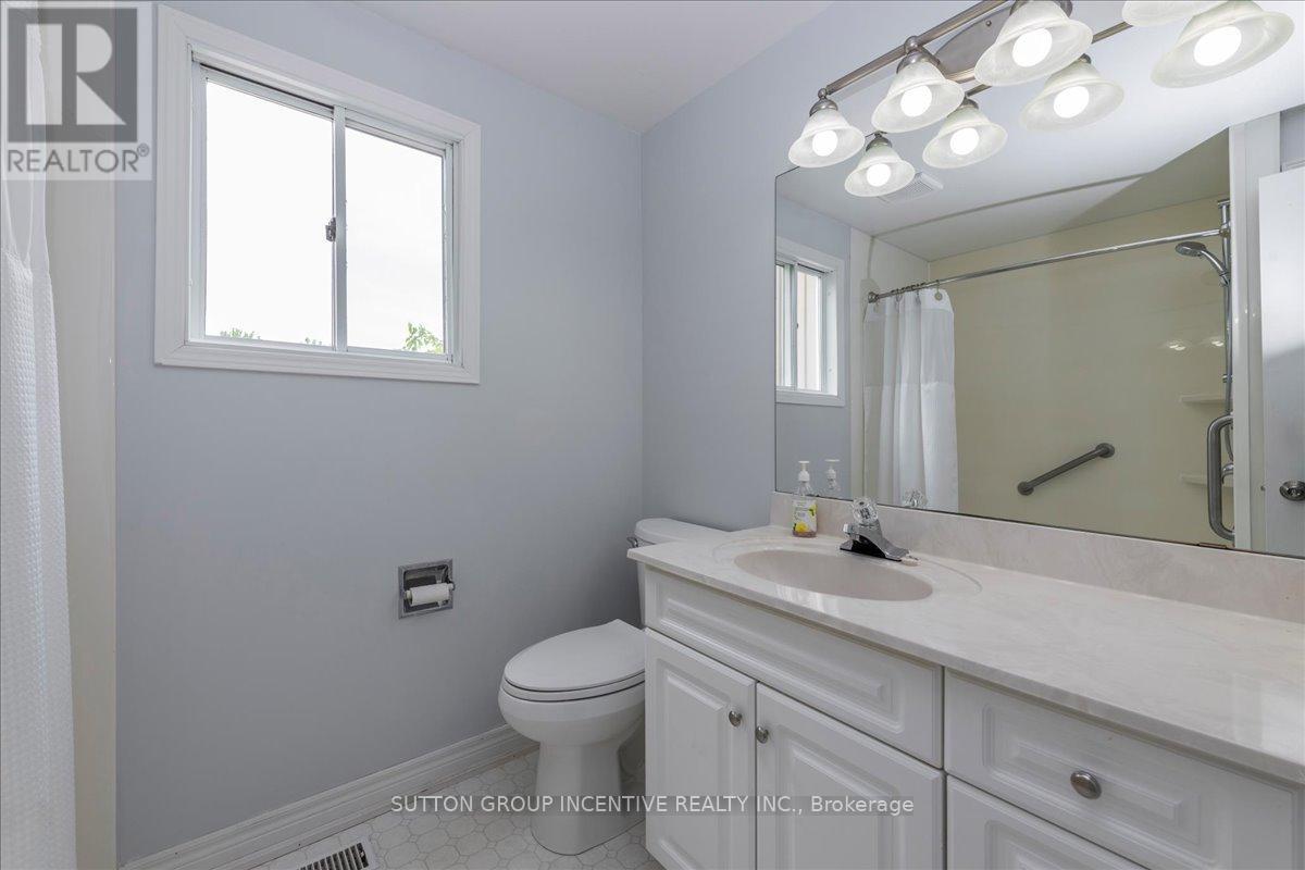 3 Comforts Cove, Innisfil, Ontario  L9S 1S3 - Photo 14 - N12226942