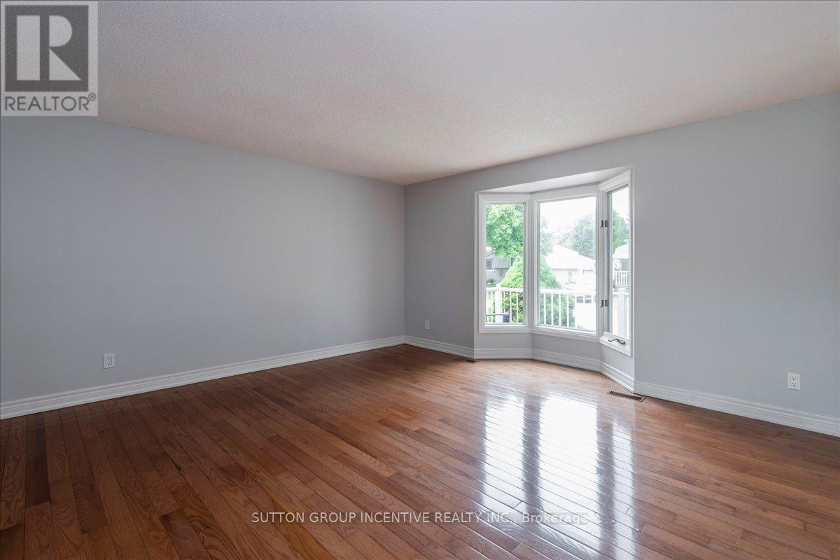 3 Comforts Cove, Innisfil, Ontario  L9S 1S3 - Photo 6 - N12226942