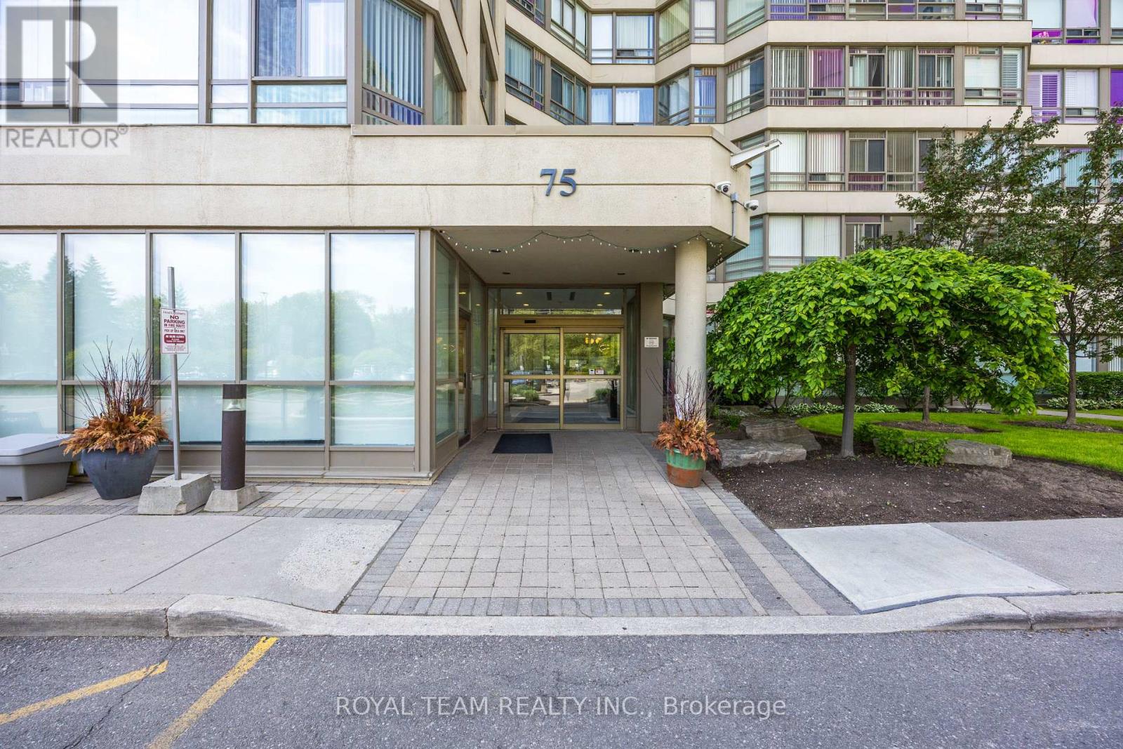 Property at 1403 - 75 KING STREET E image 3