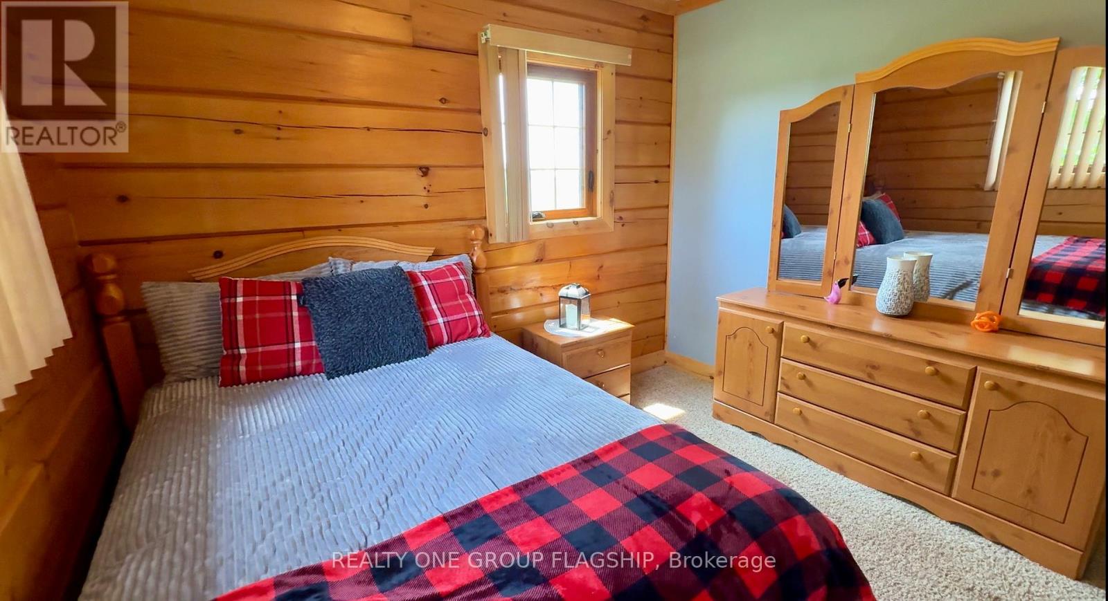 8529 Kinnaird Road, Lambton Shores (Bosanquet), Ontario  N0N 1J3 - Photo 34 - X12226873