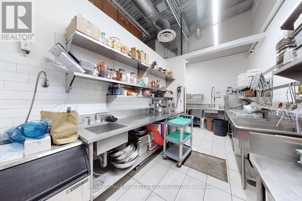 C - 300c Fourth Avenue, St. Catharines (Ridley), Ontario  L2S 0E6 - Photo 27 - X12226932