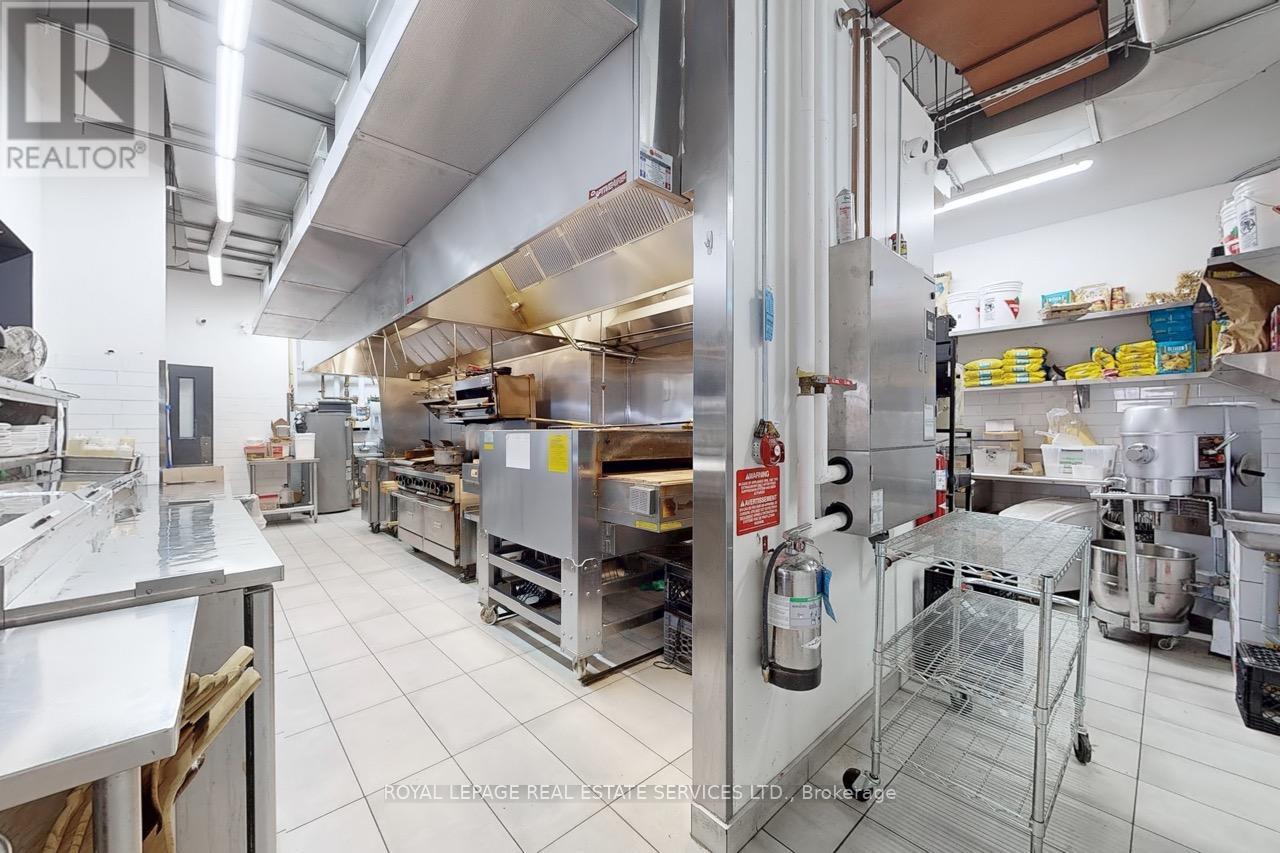 C - 300c Fourth Avenue, St. Catharines (Ridley), Ontario  L2S 0E6 - Photo 36 - X12226932