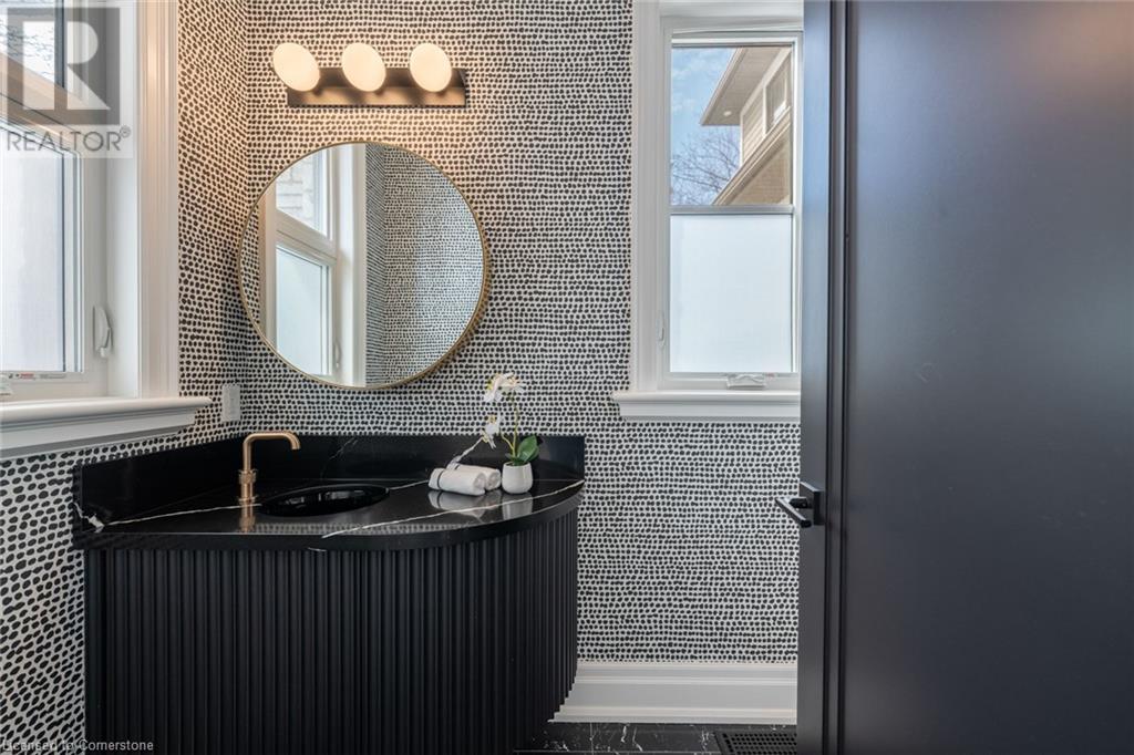 Property at 2265 LAKESHORE Road Unit# 3 image 5