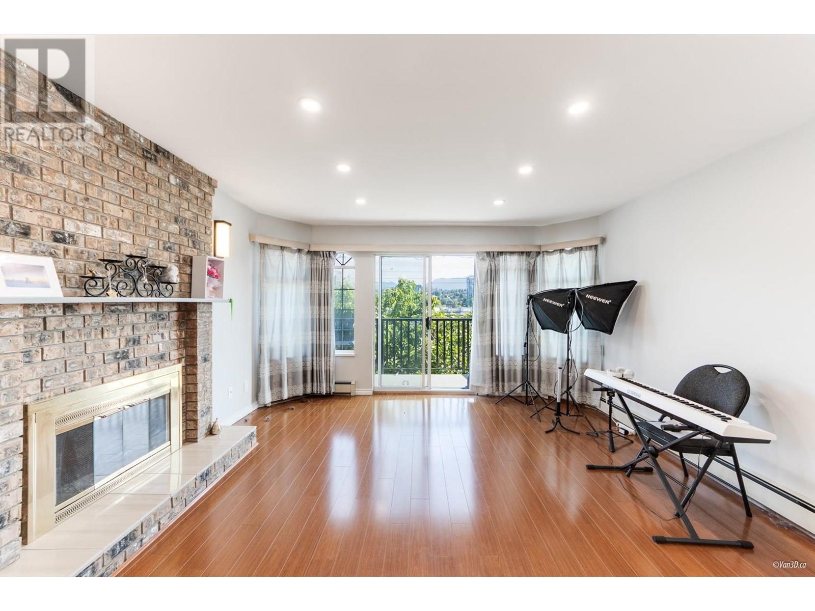 Property at 5462 MANOR STREET image 3