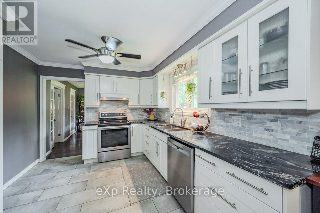 8 Malvern Crescent, Guelph, Ontario  N1L 1G8 - Photo 15 - X12227012