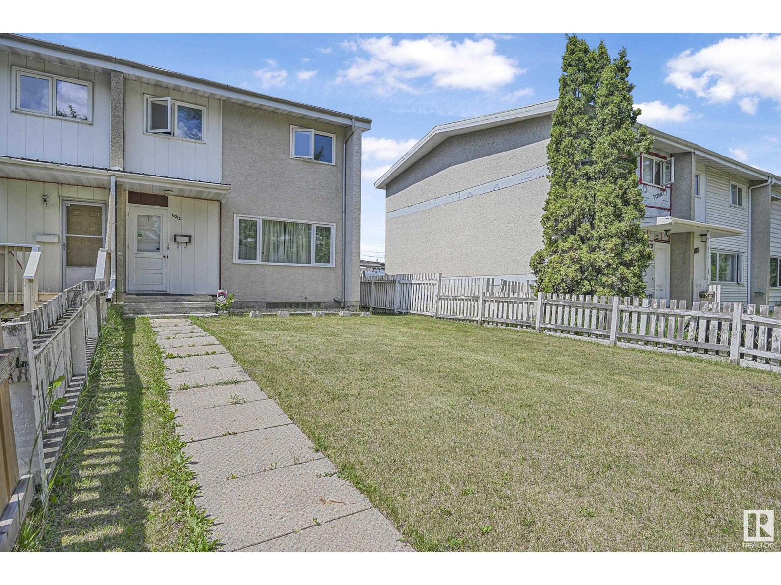Property at 13212 83 ST NW image 1
