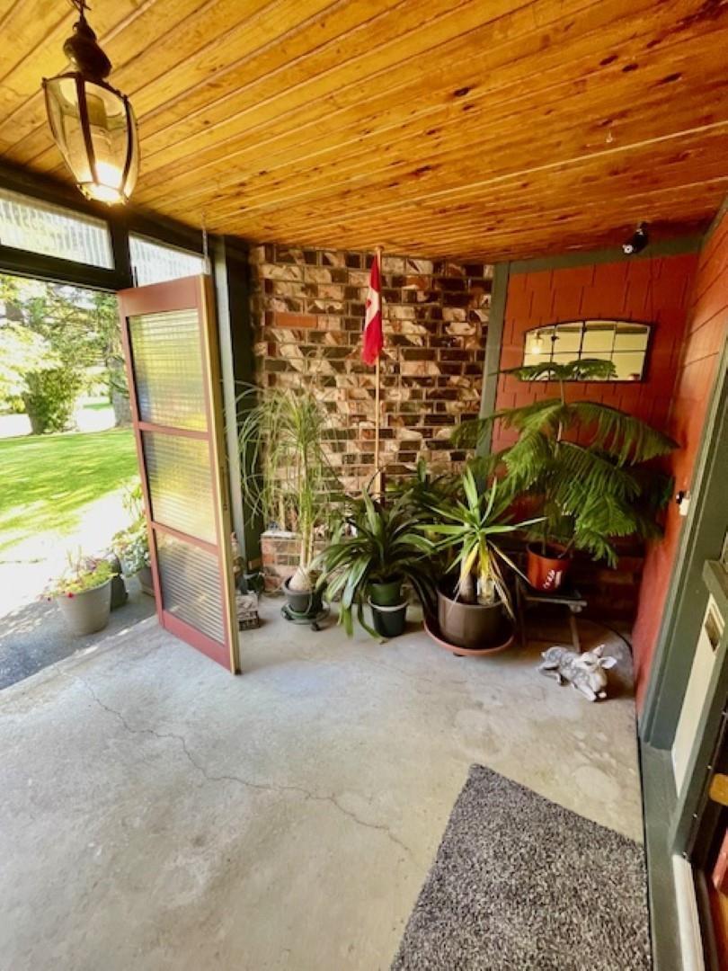 18073 19a Avenue, Surrey, British Columbia V3Z 9V2 - Photo 8 - R3010403