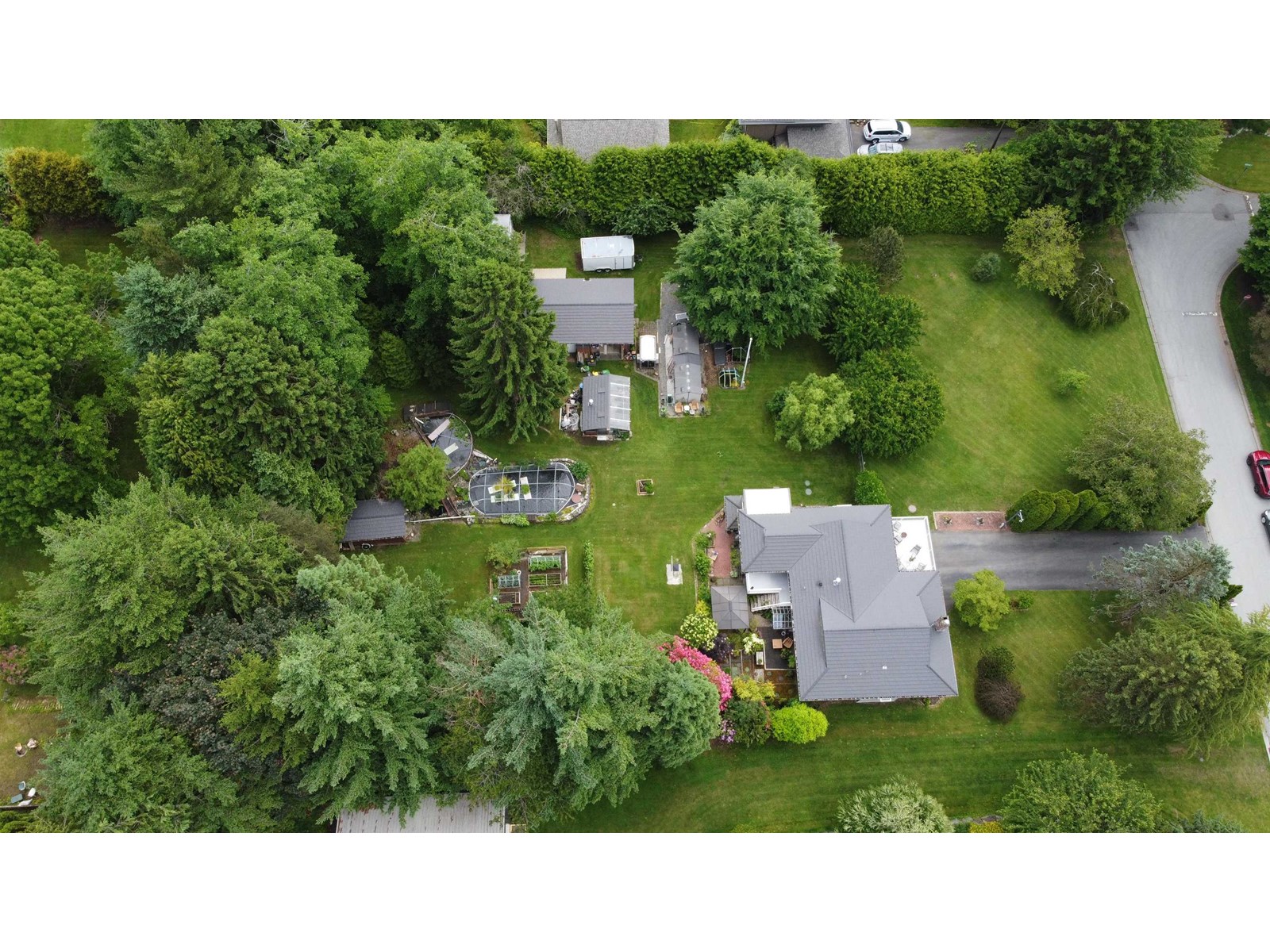 Property at 18073 19A AVENUE image 3