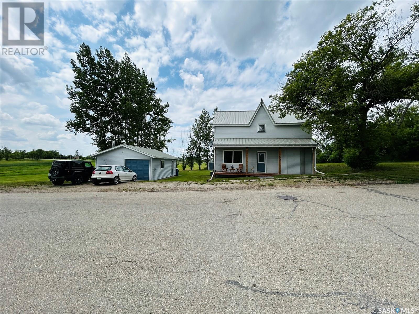 416 3rd AVENUE, Wapella, Saskatchewan