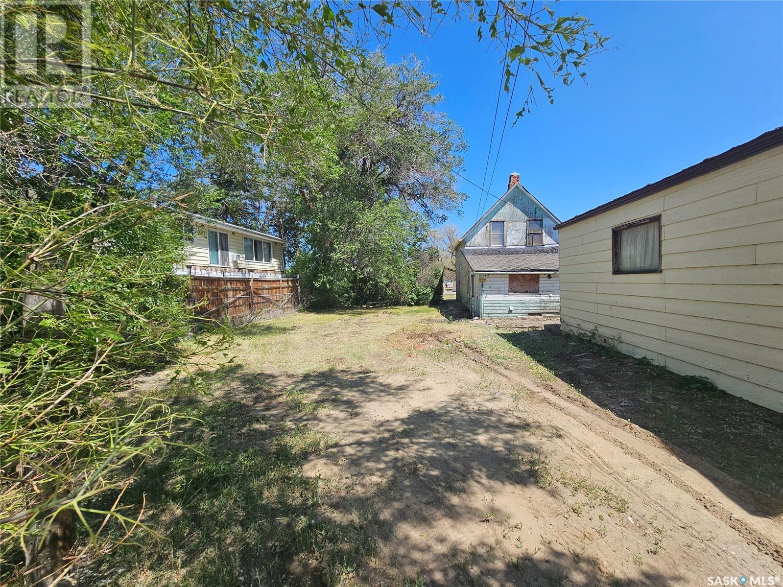 58 3rd AVENUE NE, swift current, Saskatchewan