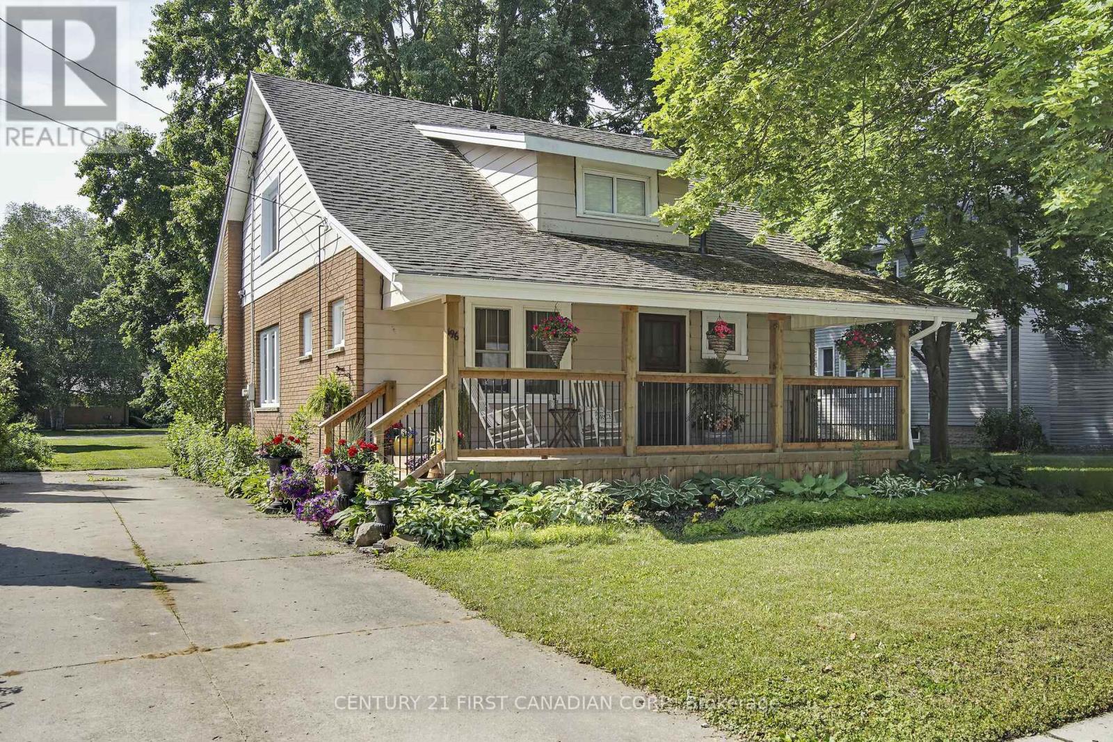 196 Queen Street, West Elgin (Rodney), Ontario  N0L 2C0 - Photo 1 - X12227092