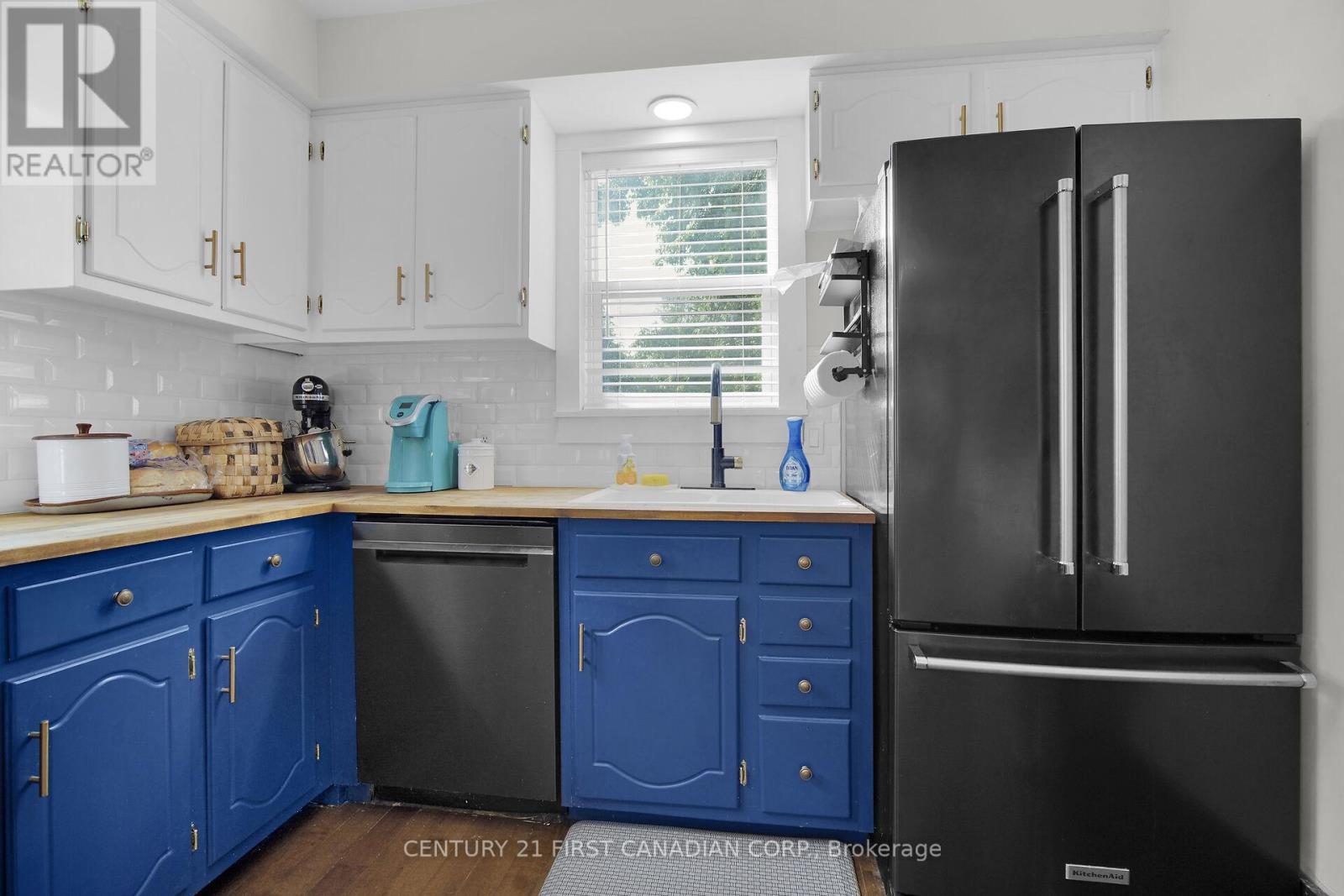 196 Queen Street, West Elgin (Rodney), Ontario  N0L 2C0 - Photo 11 - X12227092