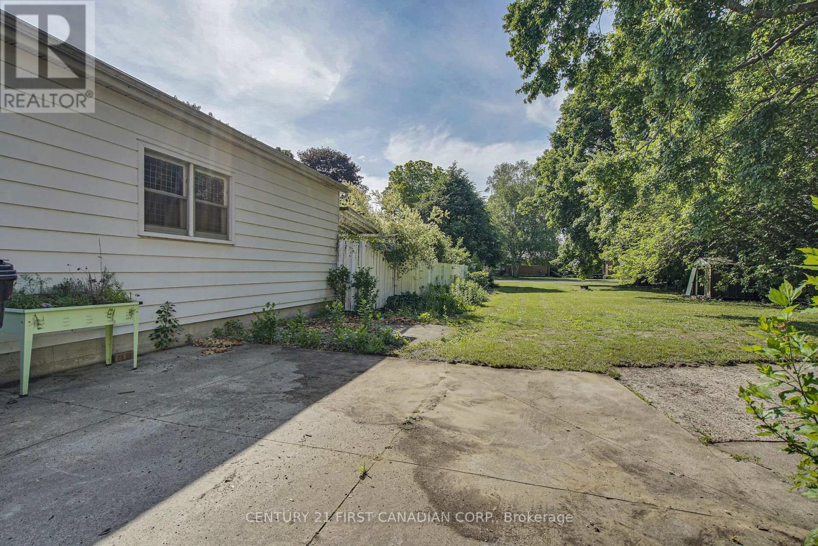 196 Queen Street, West Elgin (Rodney), Ontario  N0L 2C0 - Photo 31 - X12227092