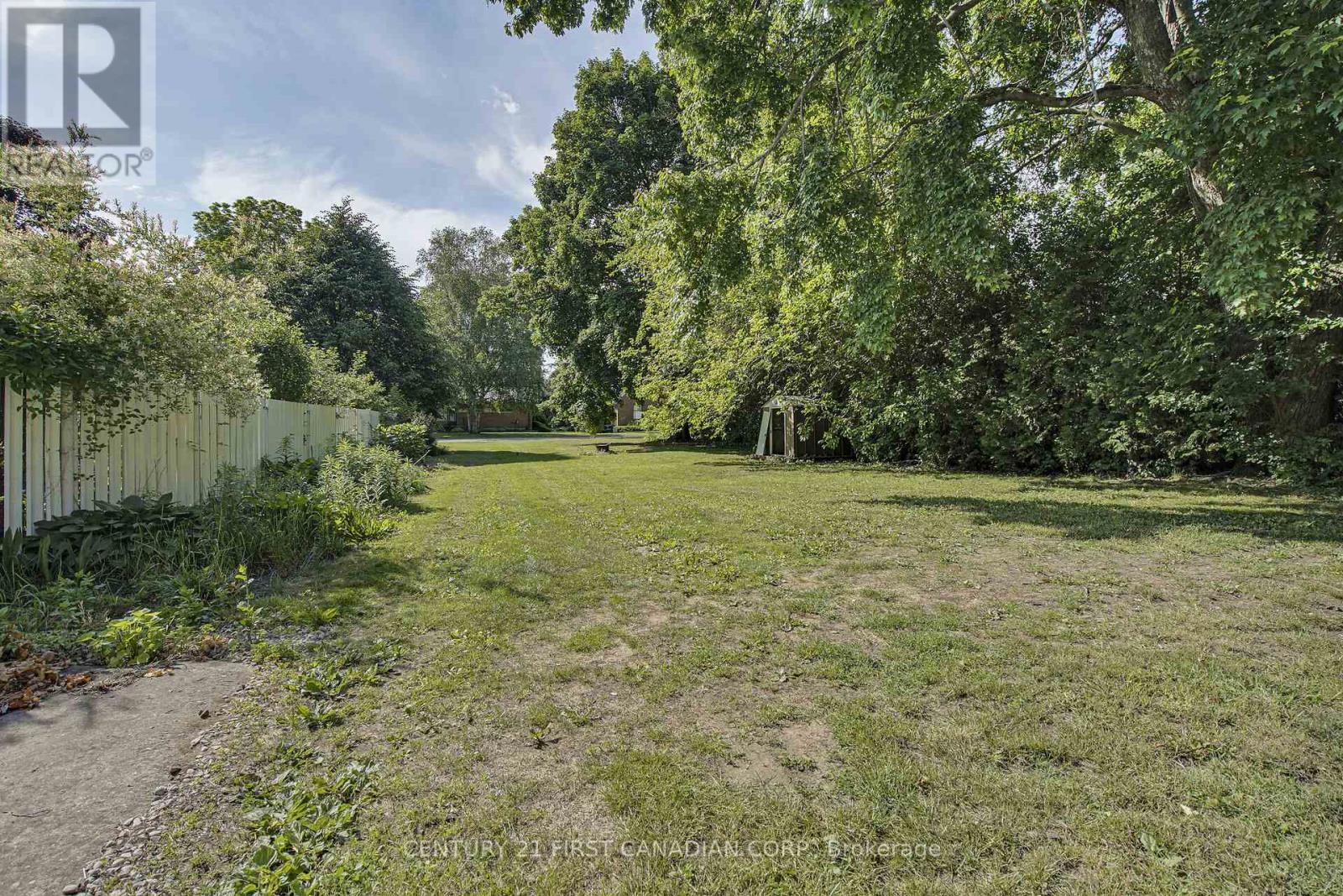 196 Queen Street, West Elgin (Rodney), Ontario  N0L 2C0 - Photo 32 - X12227092