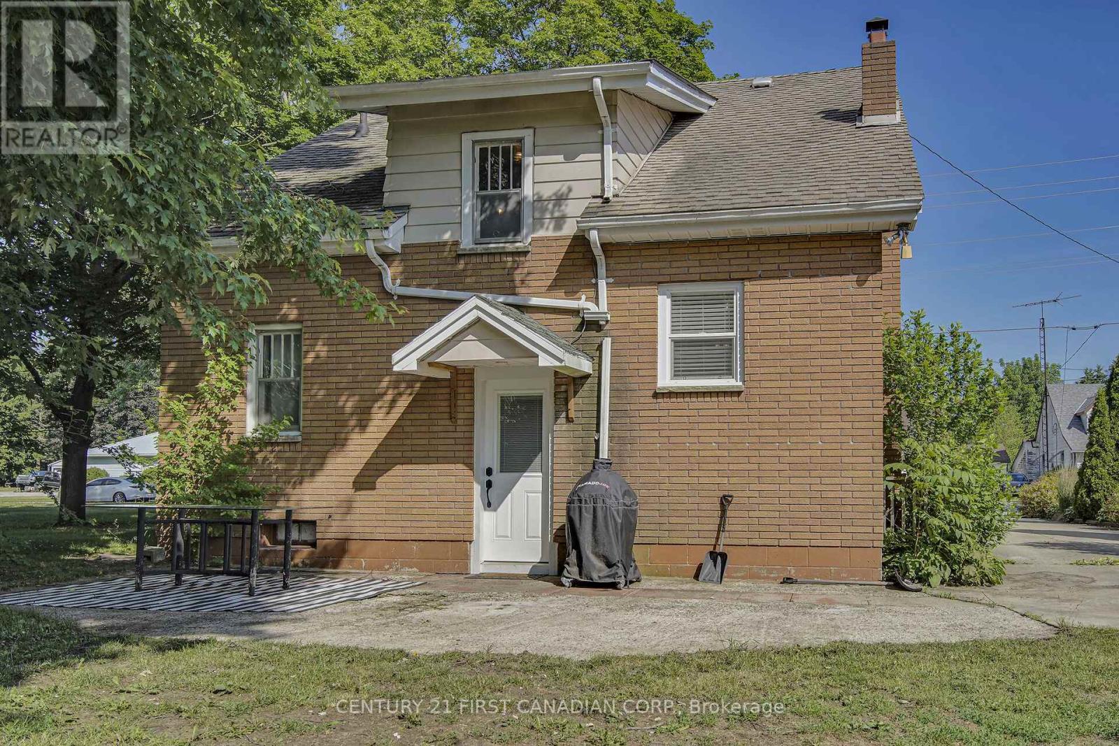 196 Queen Street, West Elgin (Rodney), Ontario  N0L 2C0 - Photo 37 - X12227092