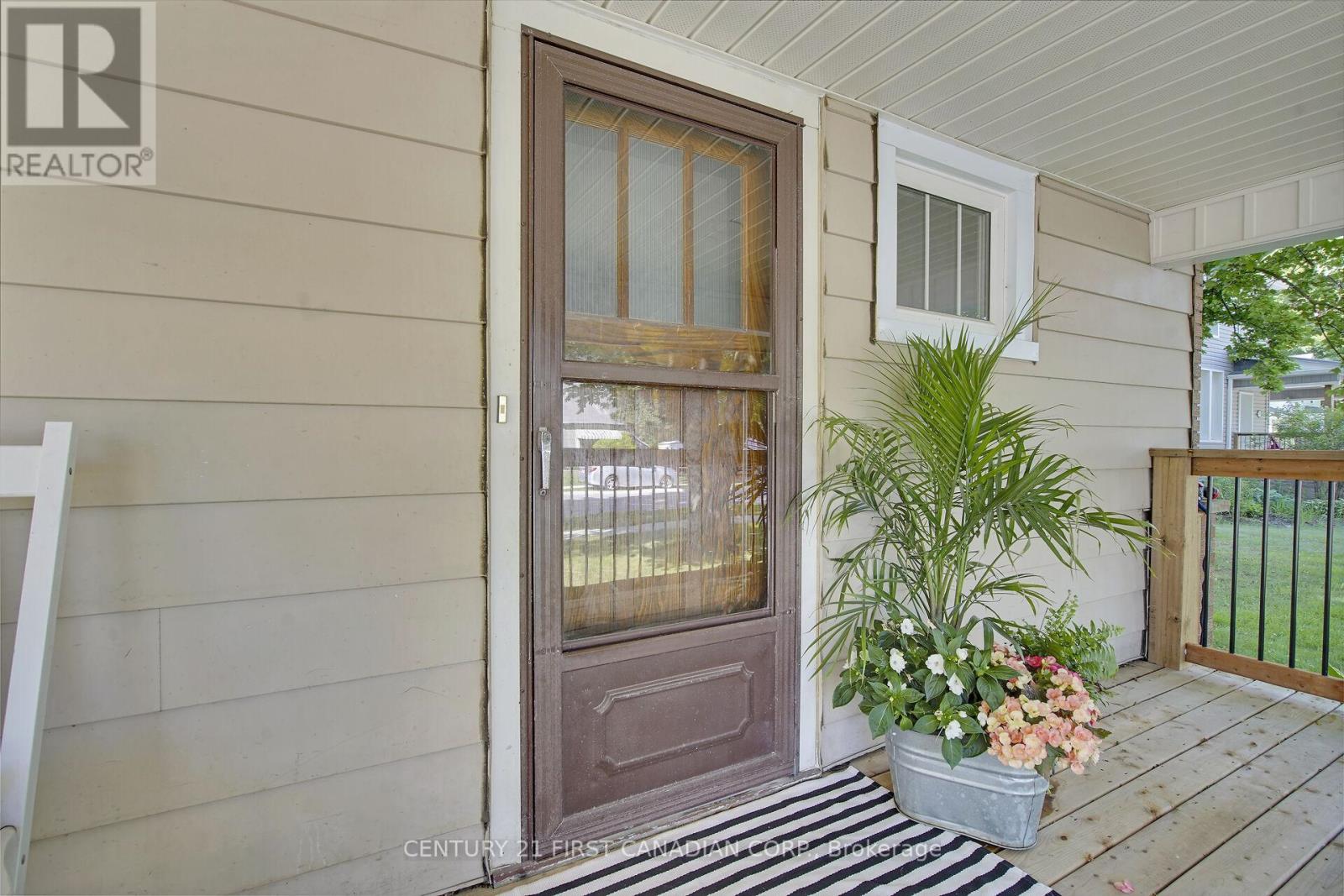 196 Queen Street, West Elgin (Rodney), Ontario  N0L 2C0 - Photo 38 - X12227092