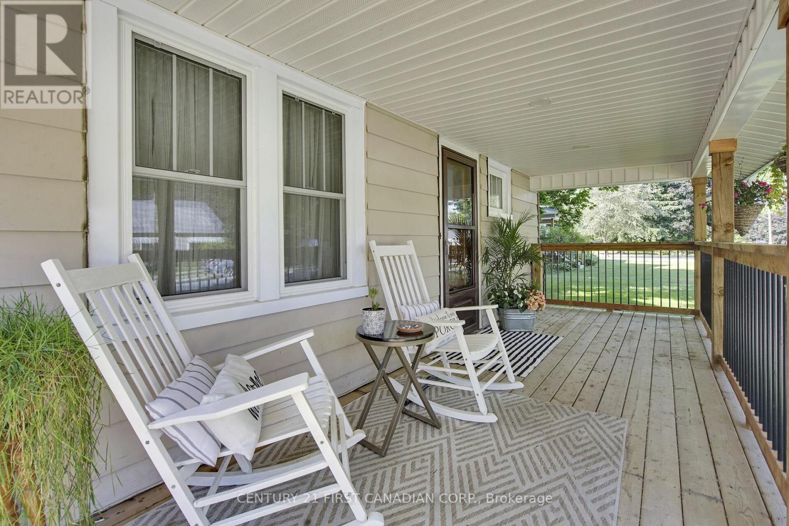 196 Queen Street, West Elgin (Rodney), Ontario  N0L 2C0 - Photo 40 - X12227092