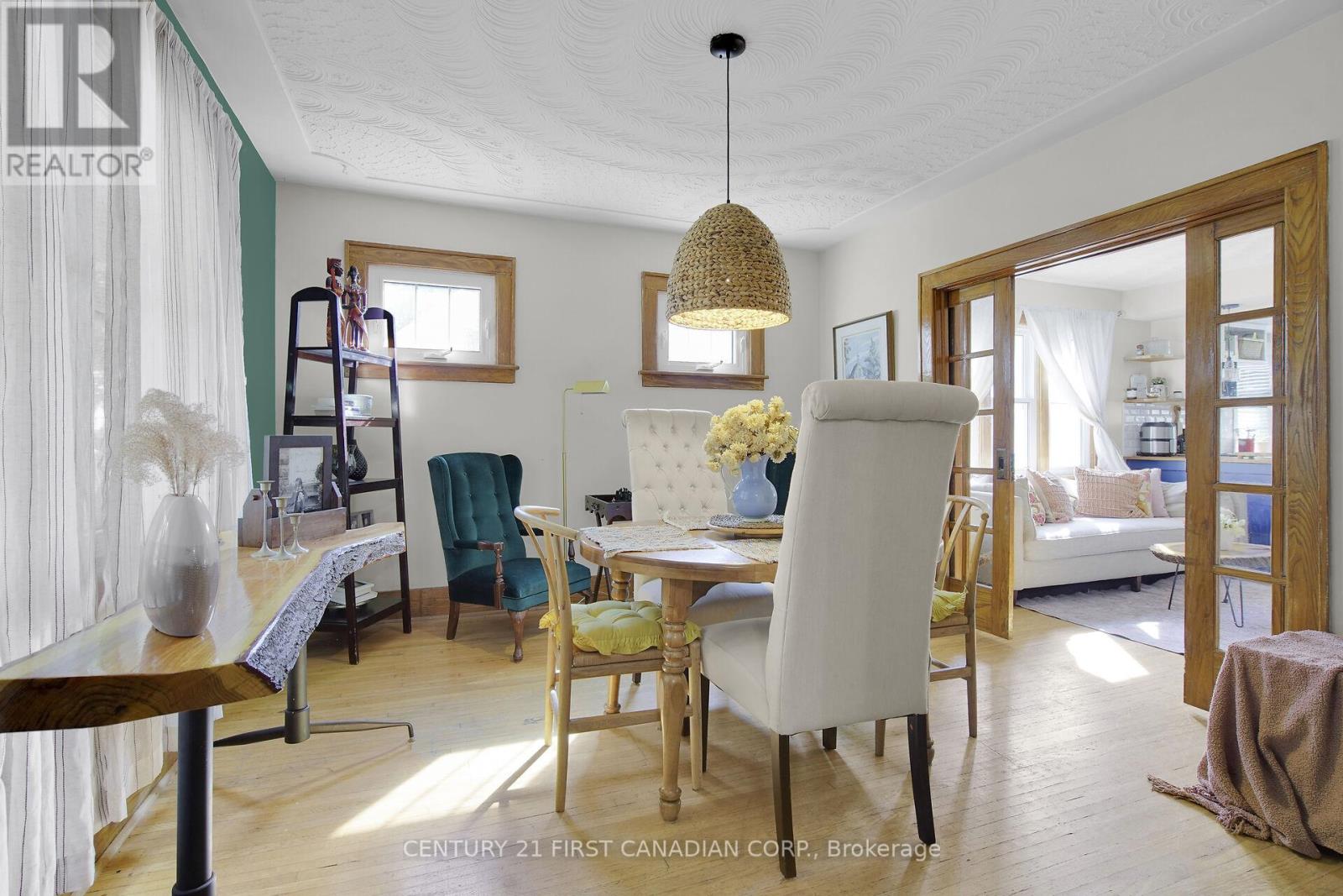 196 Queen Street, West Elgin (Rodney), Ontario  N0L 2C0 - Photo 5 - X12227092