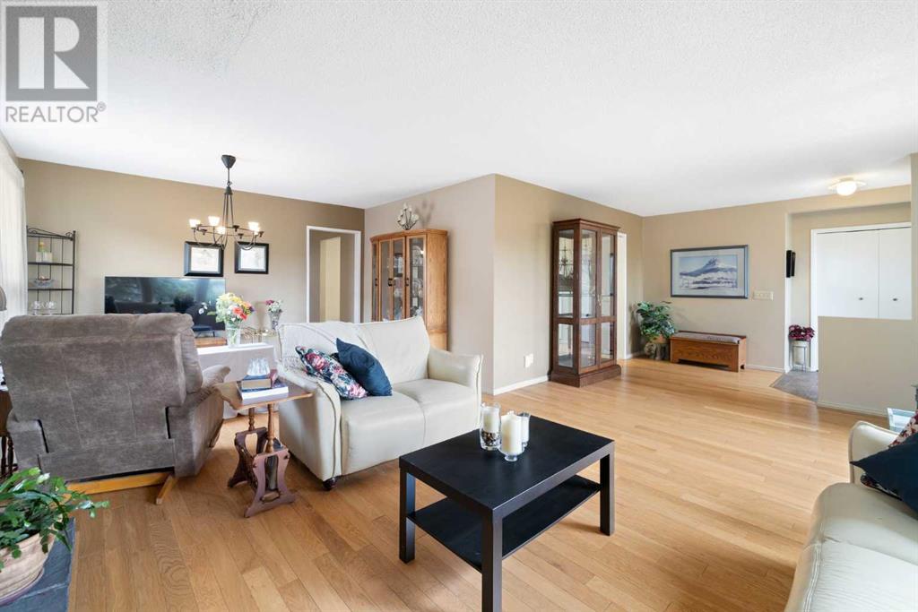 Property at 56 Deerview Place SE image 5