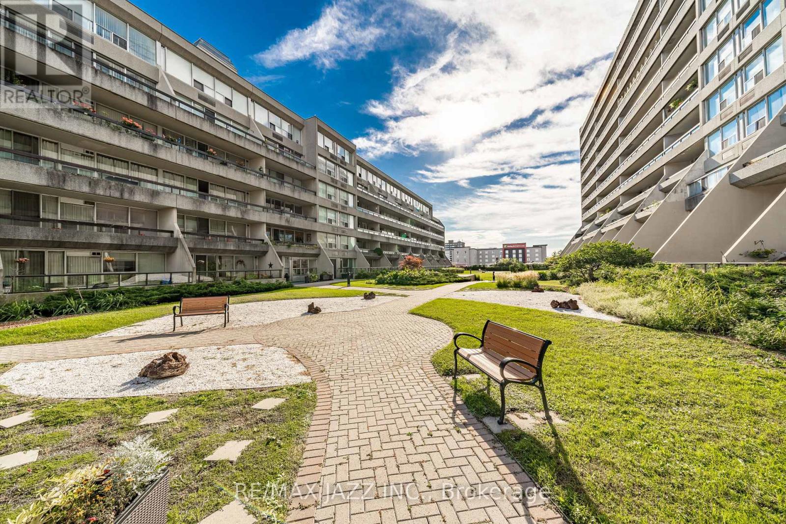 Property at 1214 - 55 WILLIAM STREET E image 1