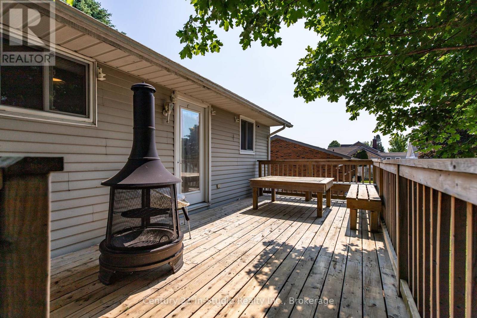 372 St Albert Street, Kincardine, Ontario  N2Z 2V3 - Photo 8 - X12227177