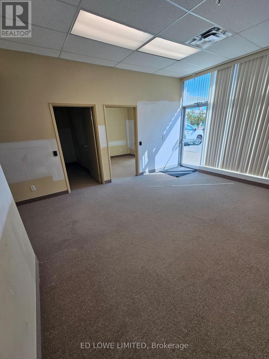 C - 576 Bryne Drive, Barrie (0 West), Ontario  L4N 9P6 - Photo 2 - S12227008