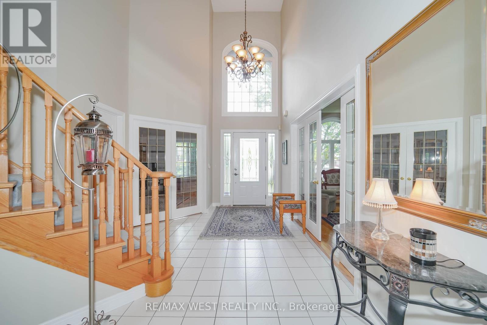 Property at 113 SANDCHERRY COURT image 2