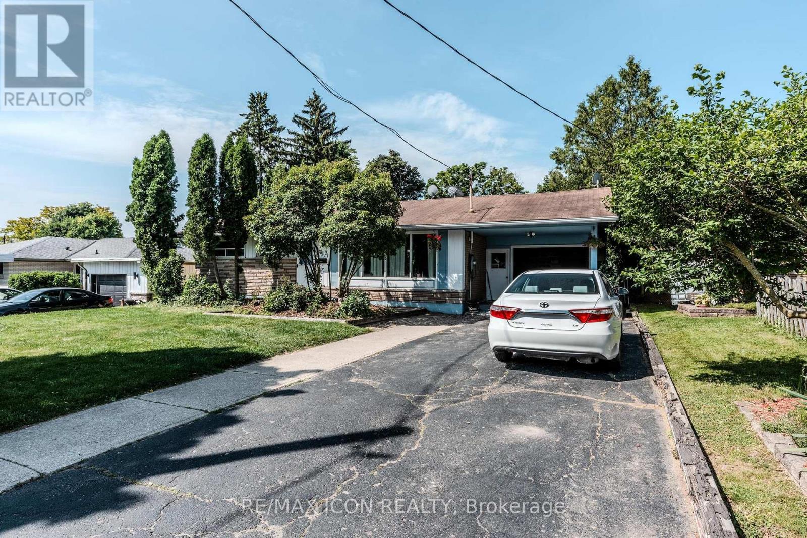 Property at 173 WESTMOUNT ROAD E image 3