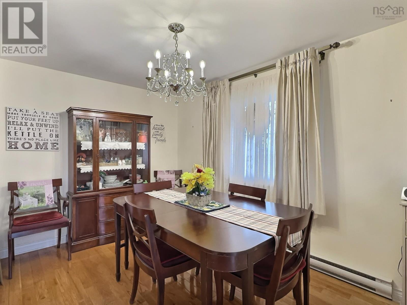 Property at 16 Thompson Drive image 4