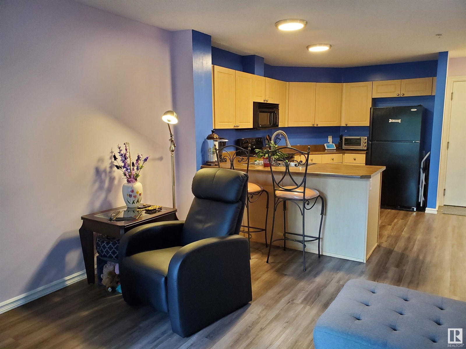 Property at #109 4403 23 ST NW image 5
