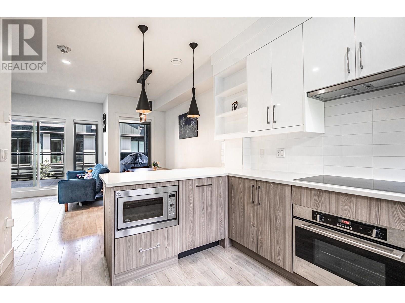 Property at 214 7131 17TH AVENUE image 3