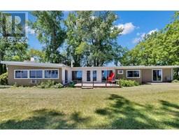 67 EAST SHORE ROAD, Pelee Island, Ontario