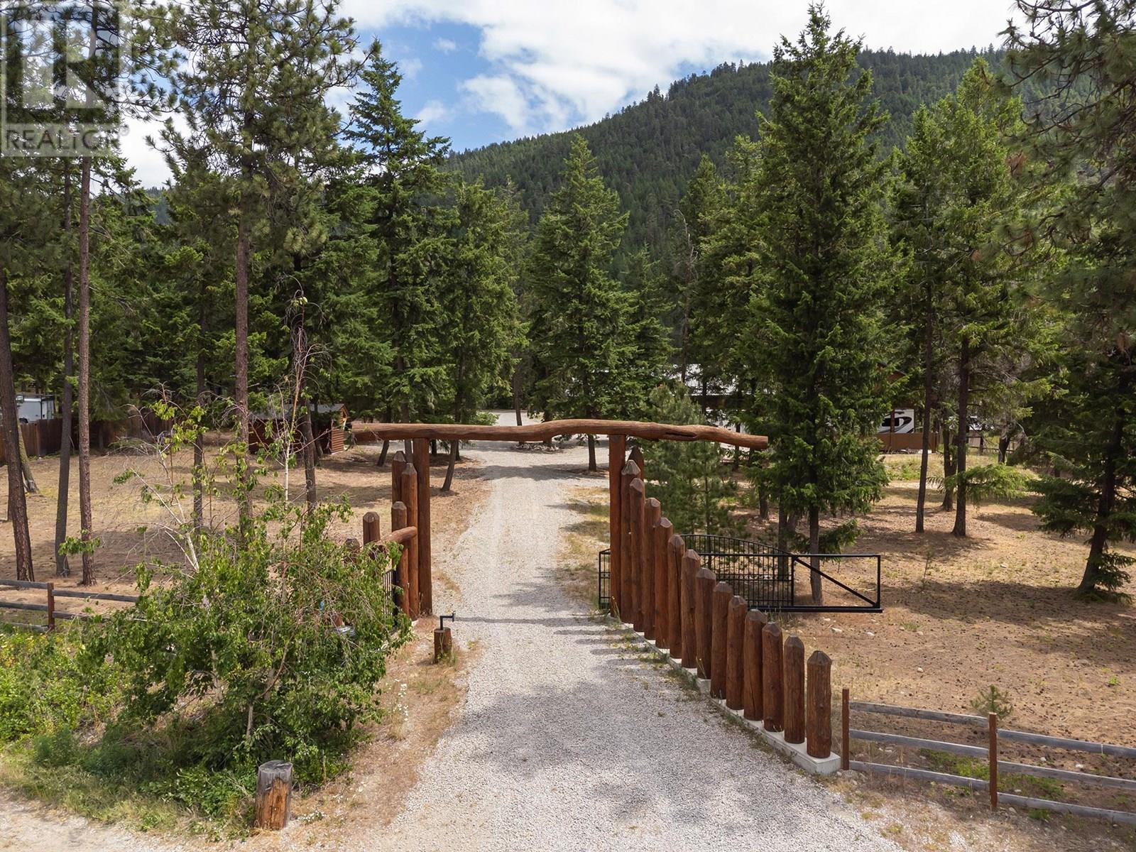 4335 Maxwell Road, Peachland, British Columbia