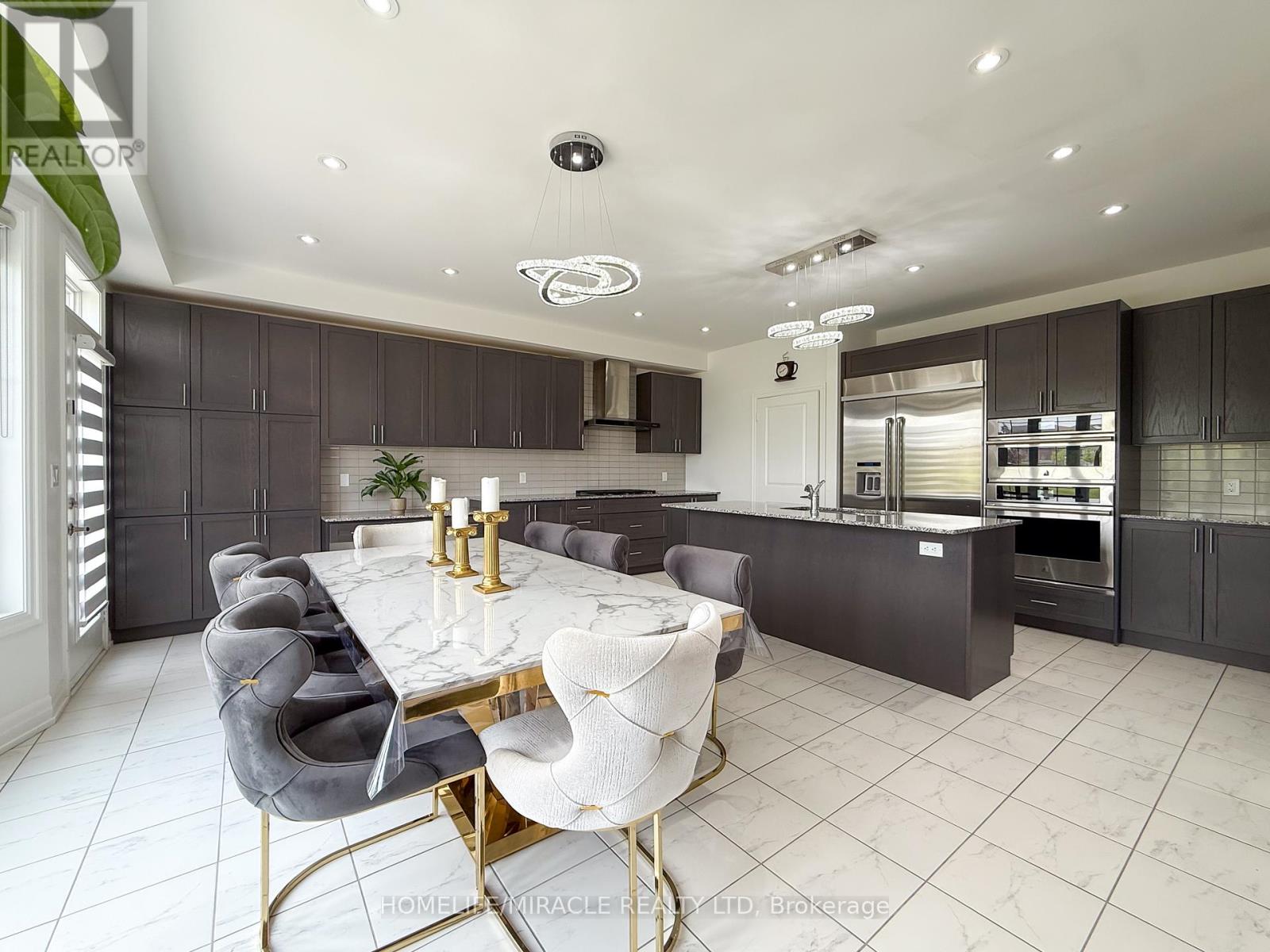 118 Frank Kelly Drive, East Gwillimbury, Ontario  L9N 0V1 - Photo 17 - N12227208