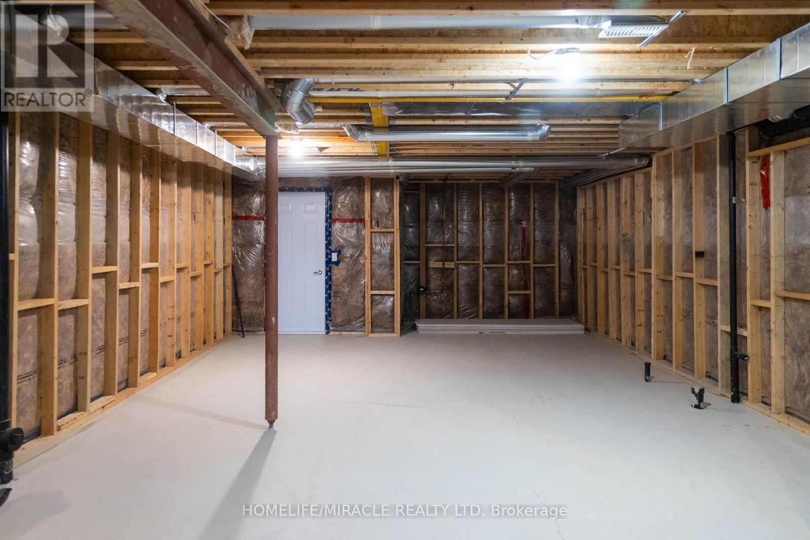 118 Frank Kelly Drive, East Gwillimbury, Ontario  L9N 0V1 - Photo 44 - N12227208