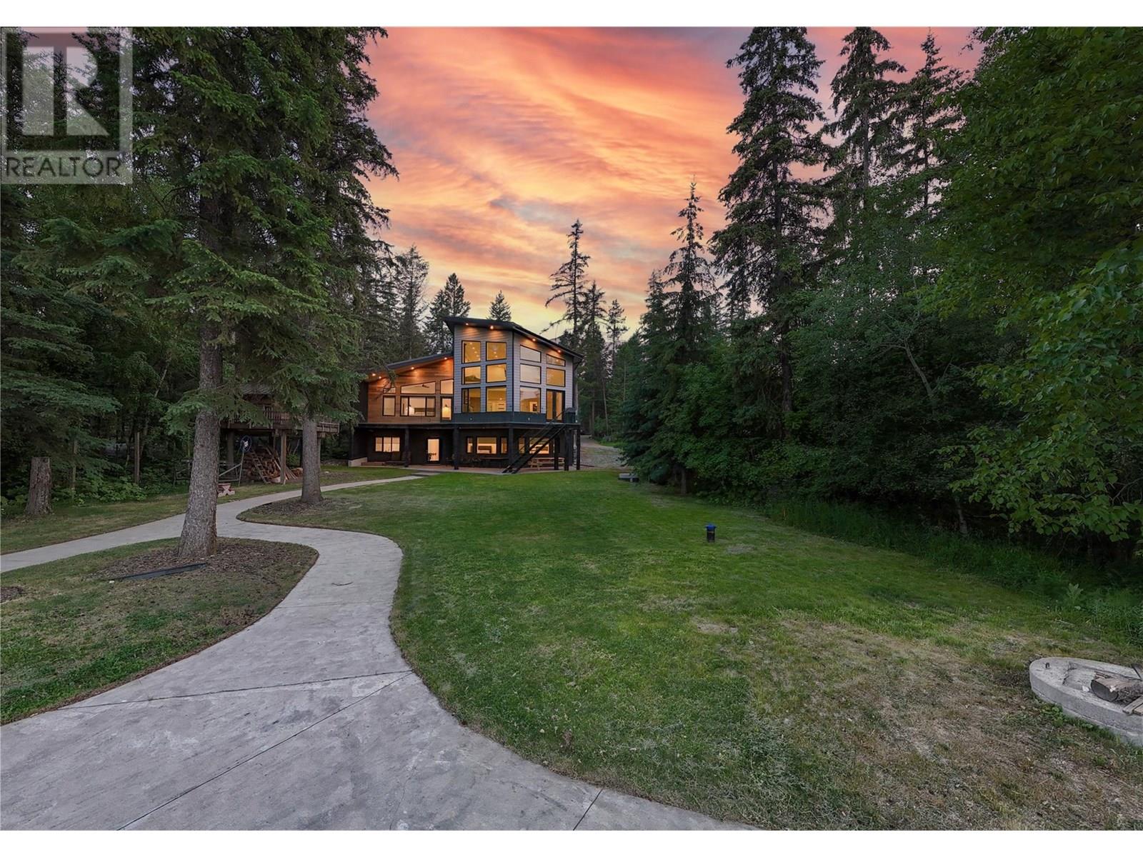 6392 Tie Lake Road, Jaffray, British Columbia  V0B 1T0 - Photo 4 - 10352404