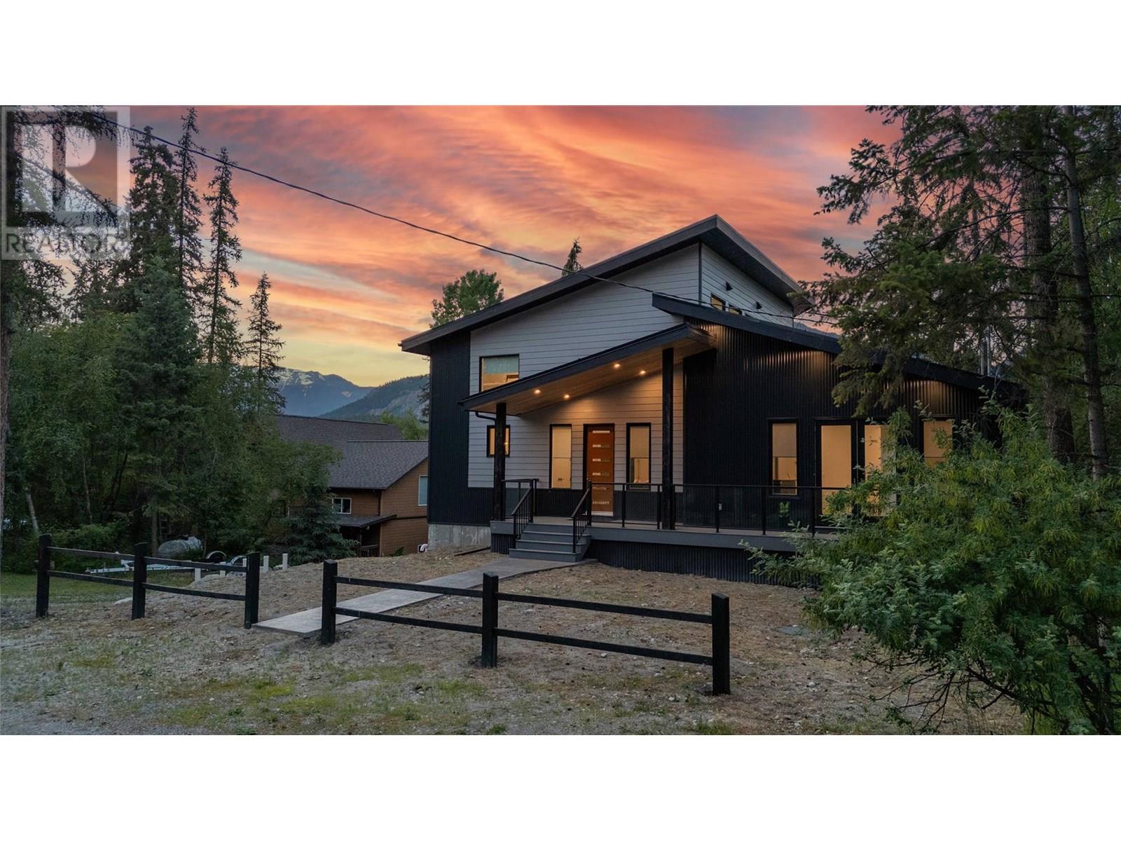 6392 Tie Lake Road, Jaffray, British Columbia  V0B 1T0 - Photo 37 - 10352404