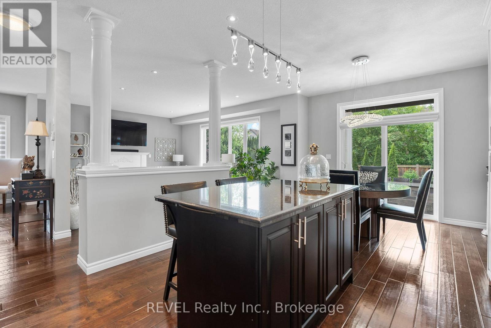 9 Angels Drive, Niagara-On-The-Lake, Ontario  L0S 1J1 - Photo 14 - X12200132