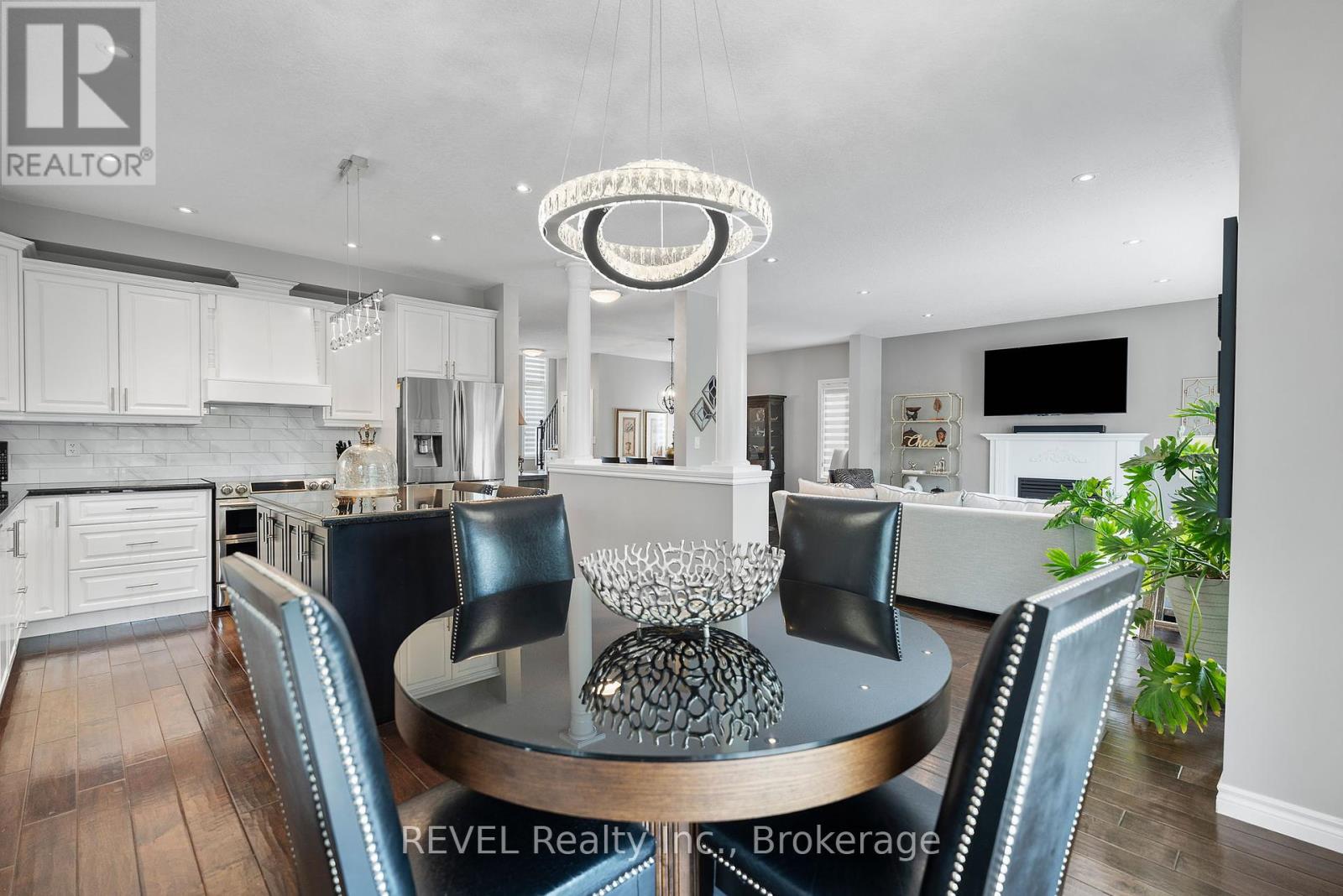 9 Angels Drive, Niagara-On-The-Lake, Ontario  L0S 1J1 - Photo 15 - X12200132