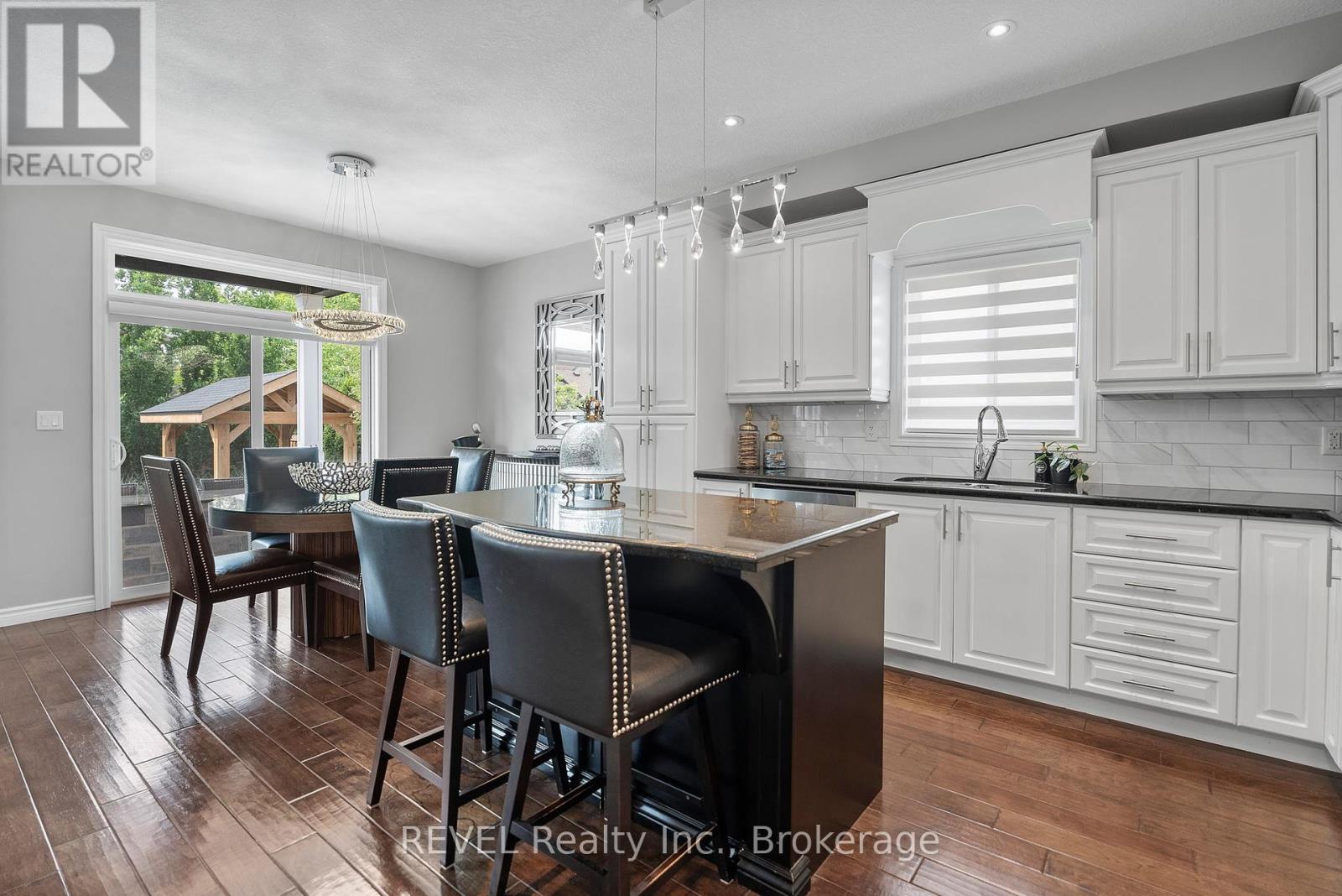 9 Angels Drive, Niagara-On-The-Lake, Ontario  L0S 1J1 - Photo 19 - X12200132