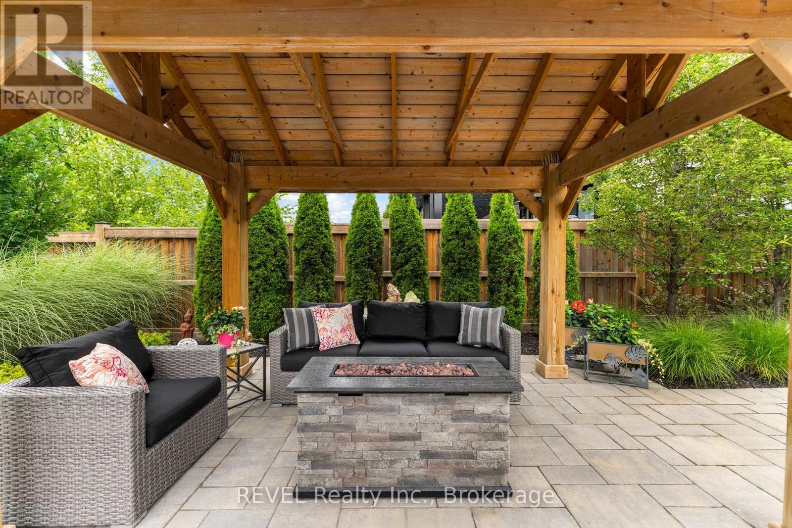 9 Angels Drive, Niagara-On-The-Lake, Ontario  L0S 1J1 - Photo 48 - X12200132