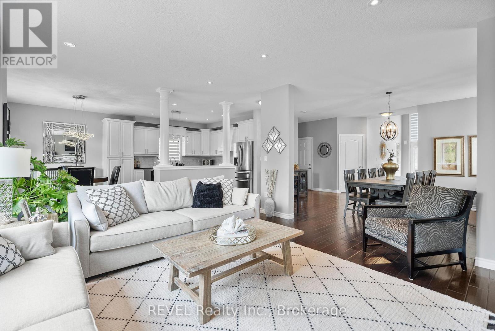 9 Angels Drive, Niagara-On-The-Lake, Ontario  L0S 1J1 - Photo 9 - X12200132